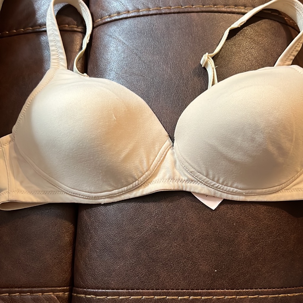 Brand New Victorias Secret Wireless Bra
